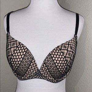 Victoria’s Secret Very Sexy 34D